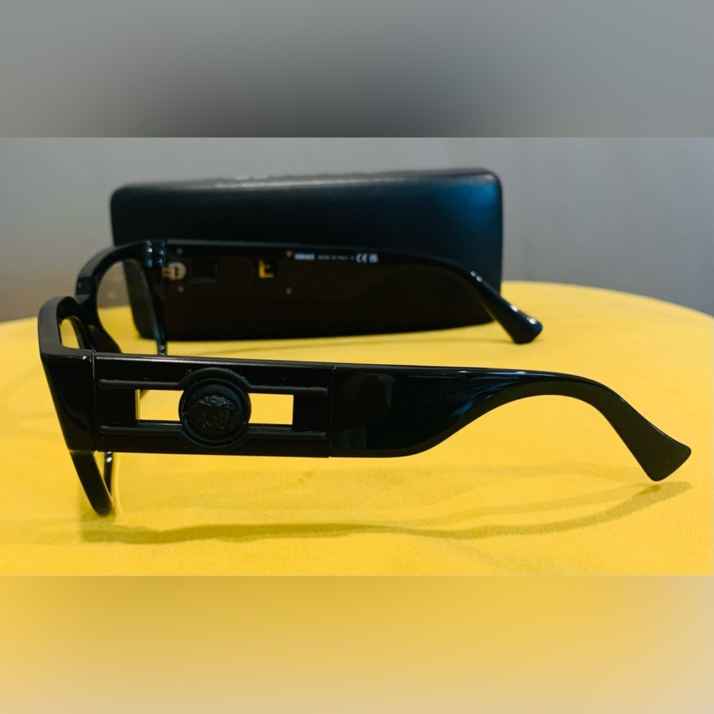 New Men’s Versace Eyeglasses - Picture 5 of 11